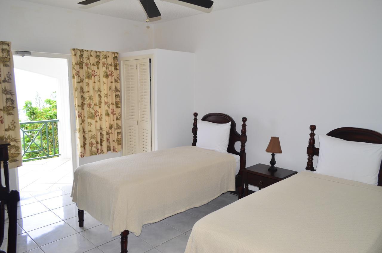 Pink Rock Inn Bed And Breakfast Ocho Rios Buitenkant foto