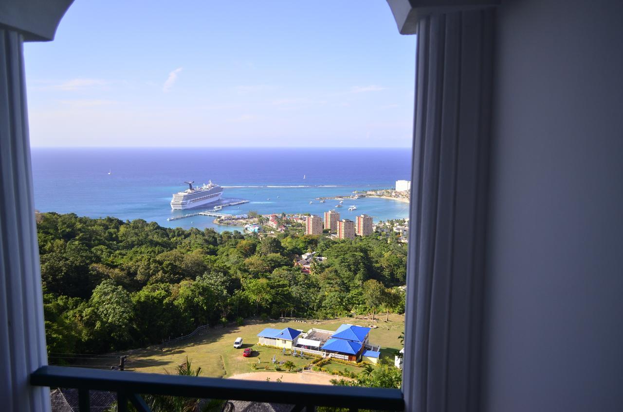 Pink Rock Inn Bed And Breakfast Ocho Rios Buitenkant foto