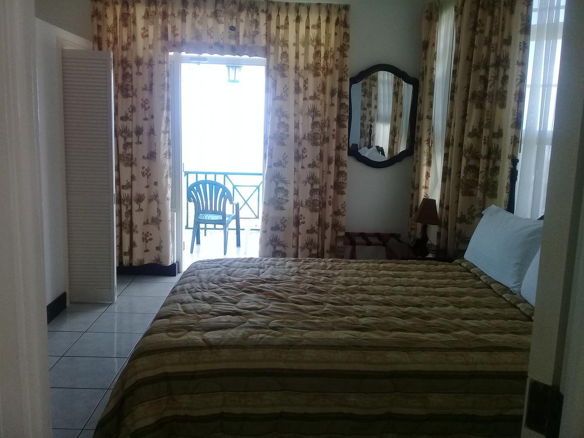 Pink Rock Inn Bed And Breakfast Ocho Rios Buitenkant foto