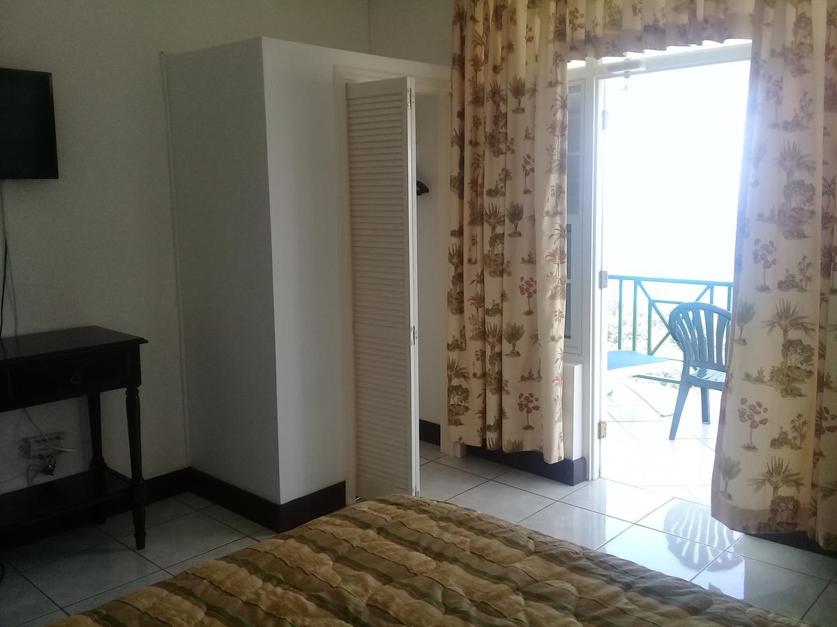 Pink Rock Inn Bed And Breakfast Ocho Rios Buitenkant foto