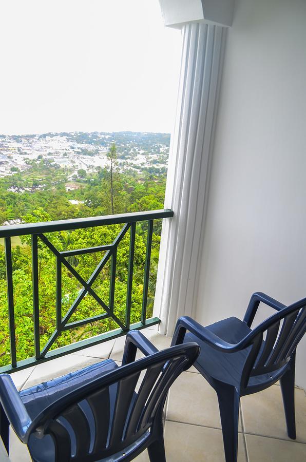 Pink Rock Inn Bed And Breakfast Ocho Rios Buitenkant foto