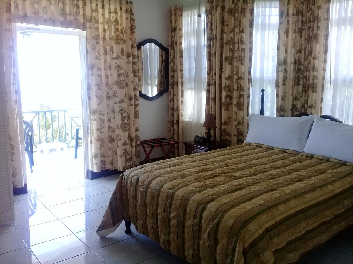Pink Rock Inn Bed And Breakfast Ocho Rios Buitenkant foto