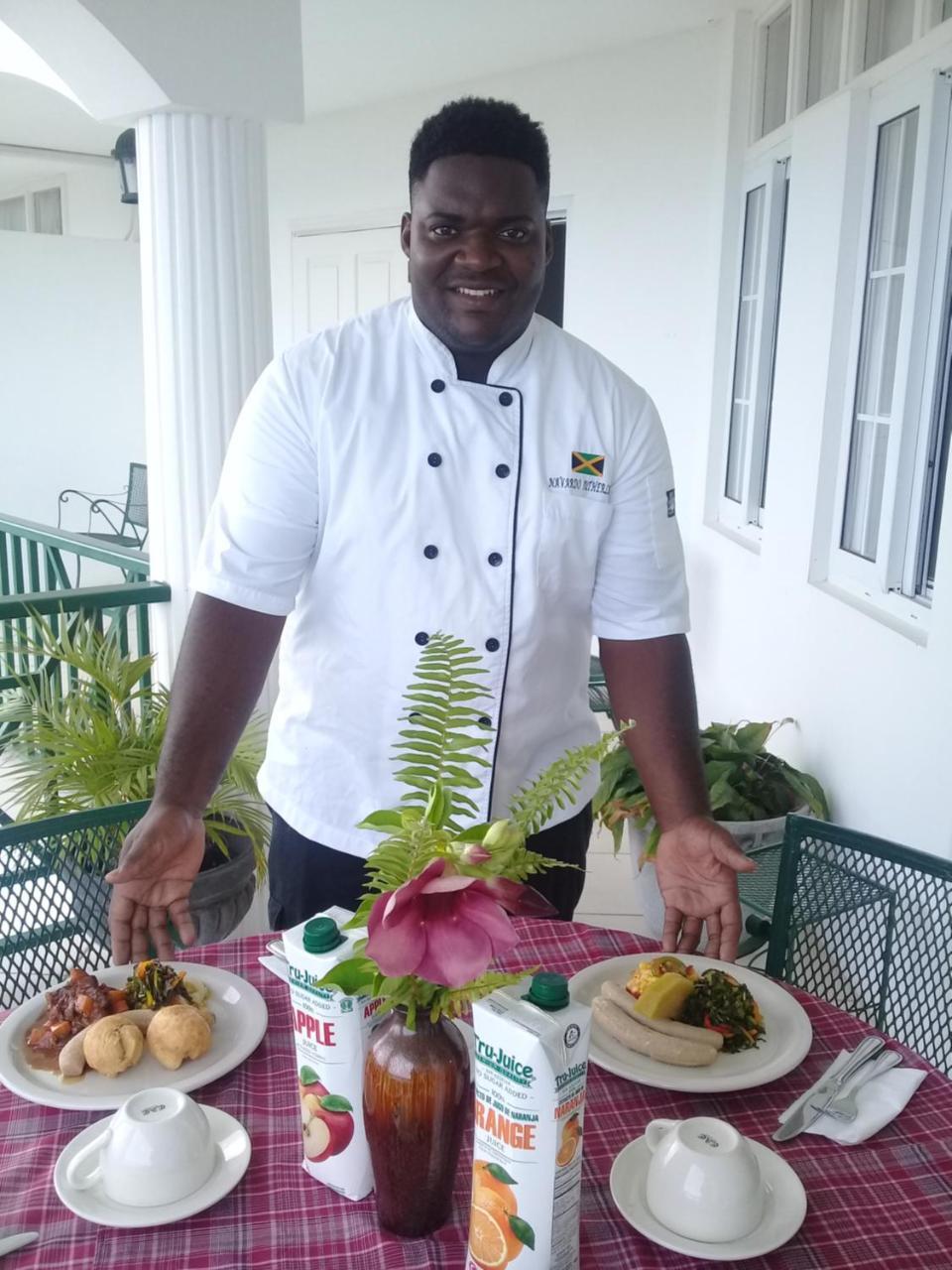 Pink Rock Inn Bed And Breakfast Ocho Rios Buitenkant foto